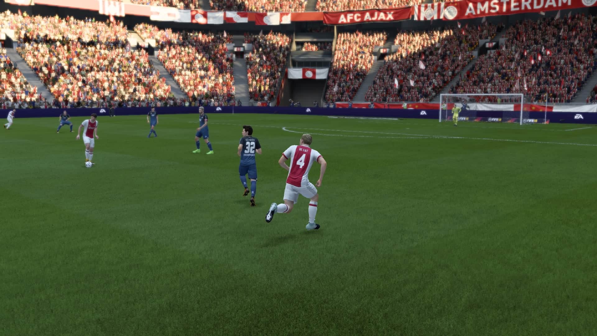 Matthis de Ligt plays a one-two
